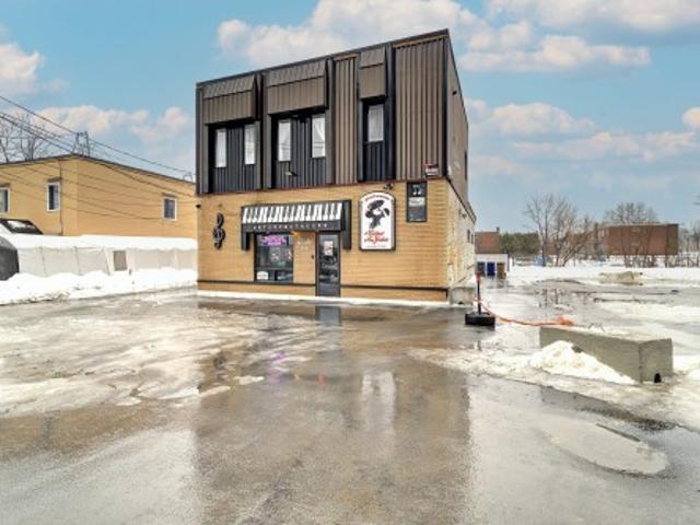 Commercial for sale in Chomedey, Laval (région administrative)