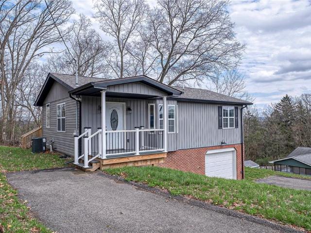 House for sale in Youngwood, Pennsylvania