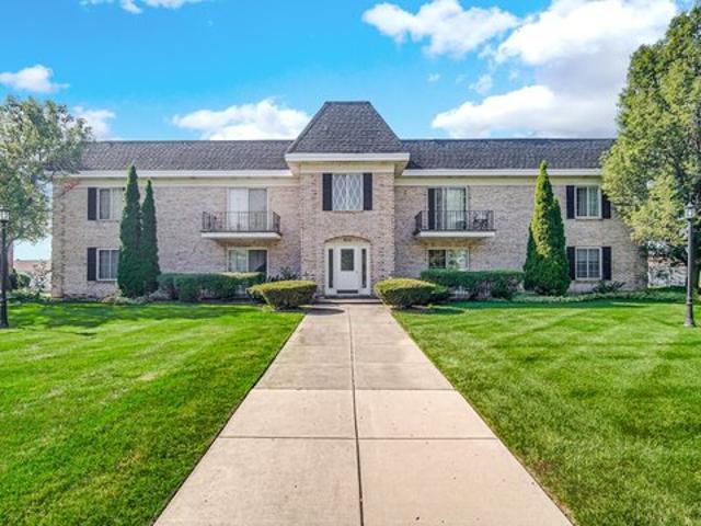 Condo for sale in Munster, Lake County