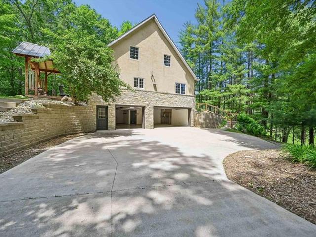 House for sale in Waverly, Iowa
