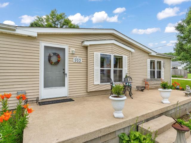 House for sale in Knightsville, Indiana