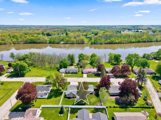 House for sale in Wrightstown, Wisconsin