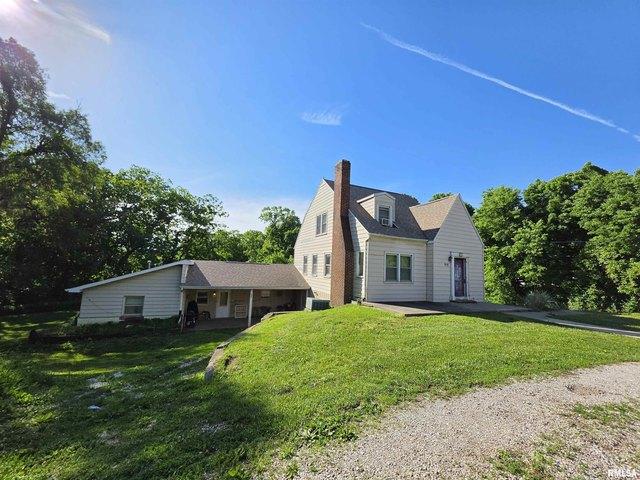 House for sale in Illinois