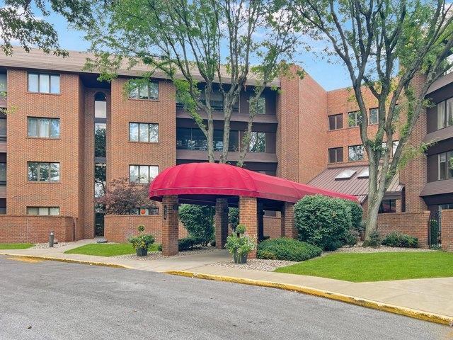 Condo for sale in Munster, Indiana
