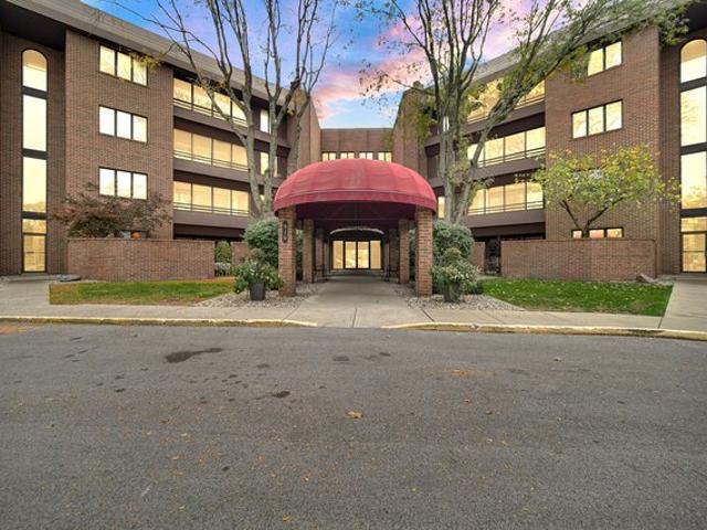 Condo for sale in Munster, Lake County
