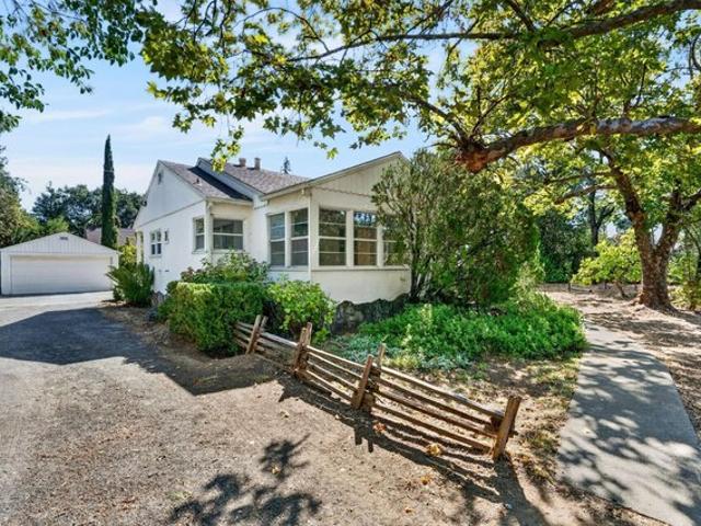 House for sale in Cloverdale, California