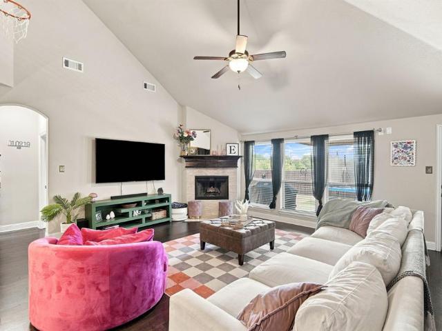 House for sale in Ellis, Texas