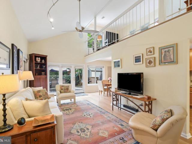Townhouse for sale in Flower Hill, Montgomery Village