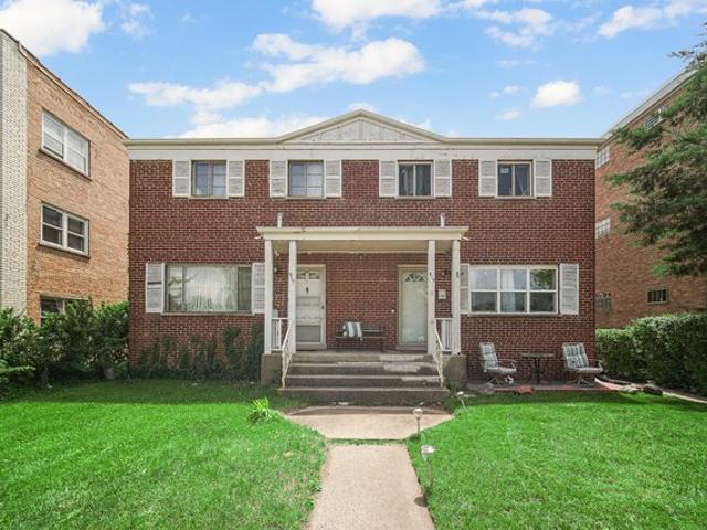 Townhouse for sale in Skokie, Illinois