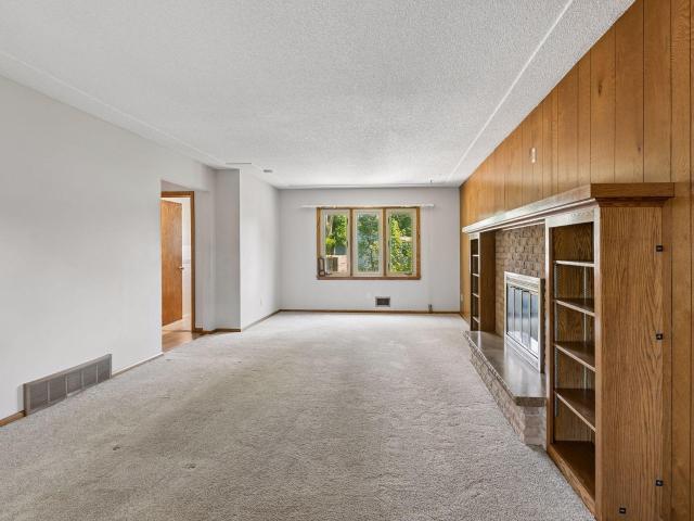 House for sale in Hennepin, Minnesota