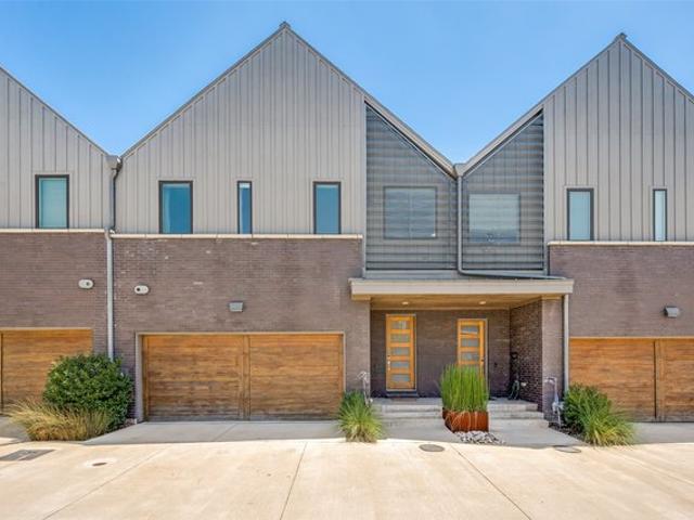 Townhouse for sale in Dallas, Texas