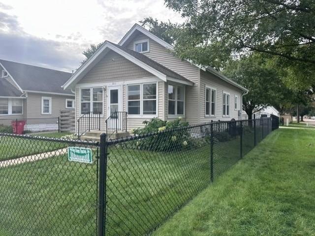 House for sale in Austin, Mower County