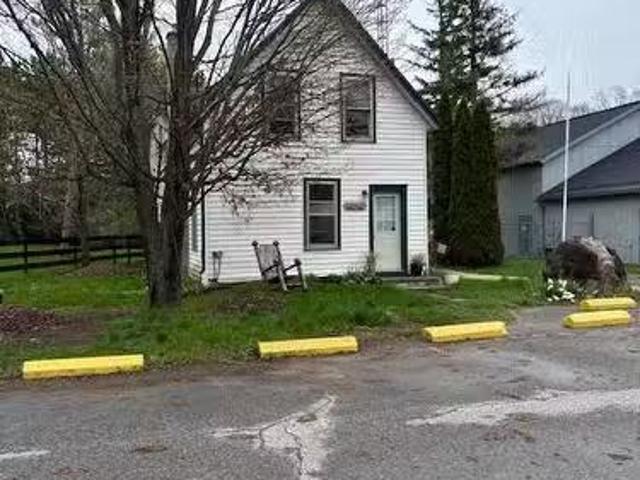 House for sale in Ontario