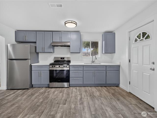 House for sale in Sunnyside, Yakima County