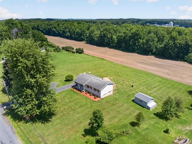 House for sale in Farmington, New York