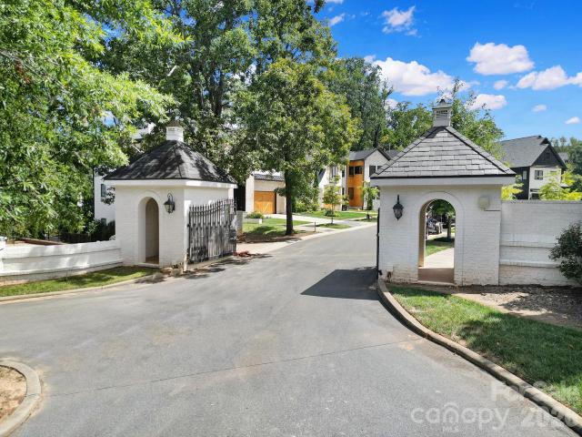 House for sale in Mecklenburg, North Carolina