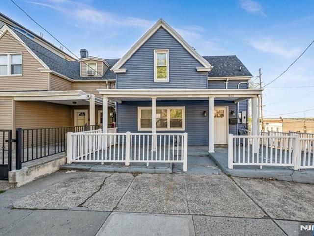 House for sale in Hudson, New Jersey