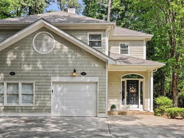 Townhouse for sale in Chapel Hill, North Carolina