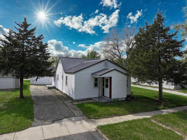 House for sale in Winamac, Indiana