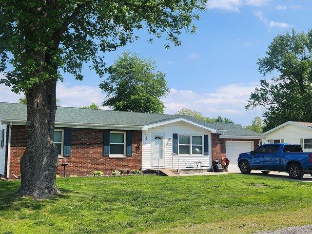 House for sale in Perry, Illinois