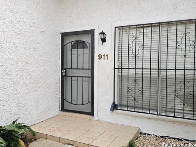 House for sale in Leesville, Texas