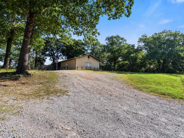 House for sale in Stone, Missouri