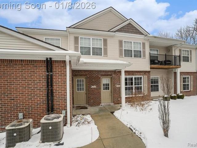 House for sale in Fenton, Michigan