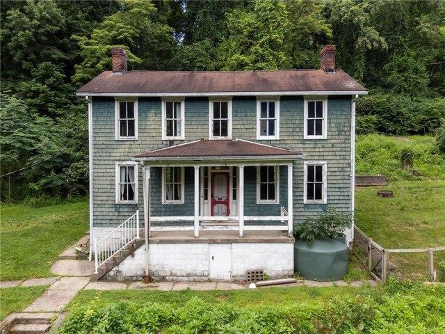 House for sale in New Kensington, Pennsylvania