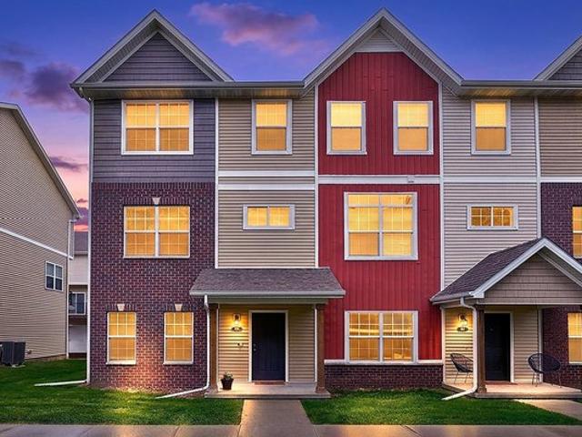 Townhouse for sale in West Des Moines, Iowa