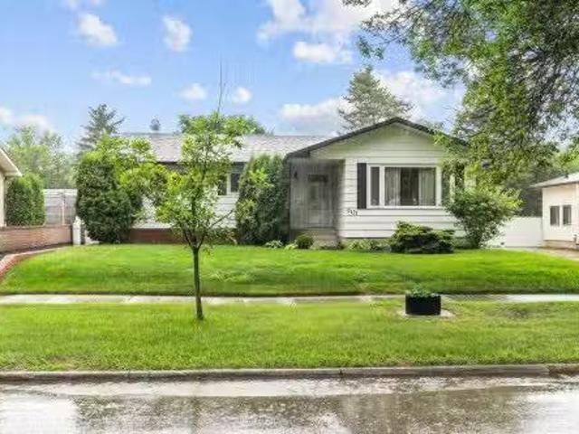 House for sale in Fort Saskatchewan, Alberta