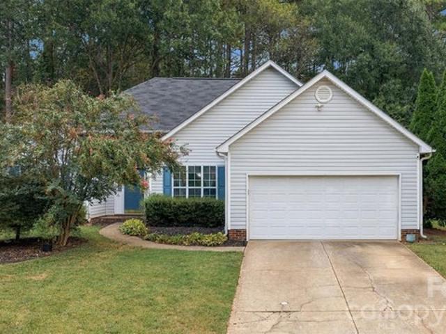 House for sale in Cedarfield II, Huntersville