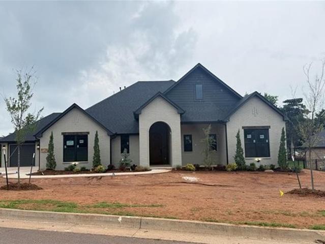 House for sale in Mustang, Oklahoma