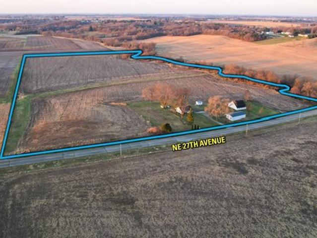 Farm for sale in Altoona, Iowa