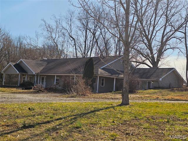 House for sale in Randolph, Illinois