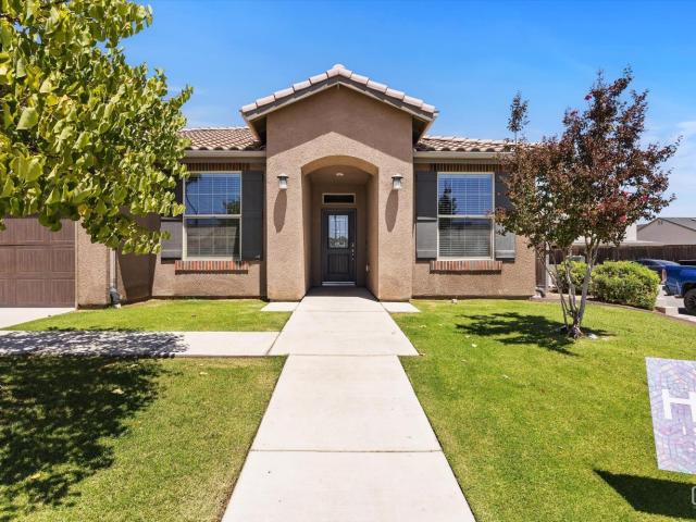 House for sale in Gossamer Grove, Shafter