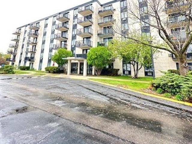 Condo for sale in Niles, Cook County