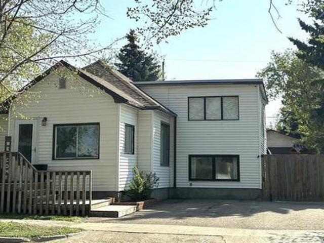 House for sale in North Battleford