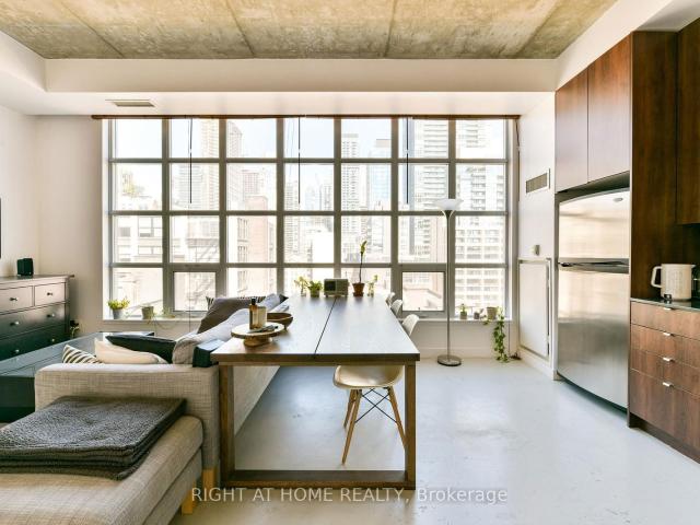 Condo for rent in Toronto, Golden Horseshoe