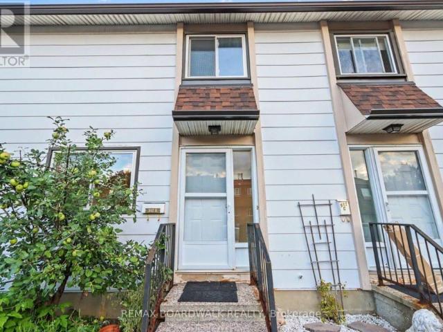 Townhouse for rent in Mulhurst Bay, Ontario