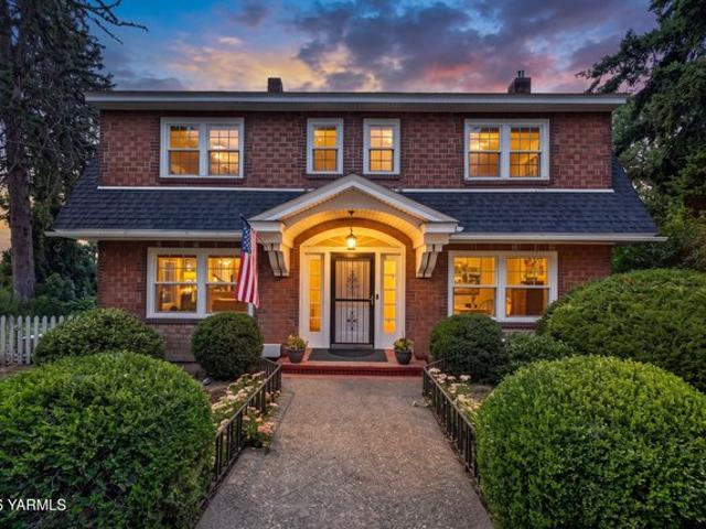 House for sale in Grandview, Washington