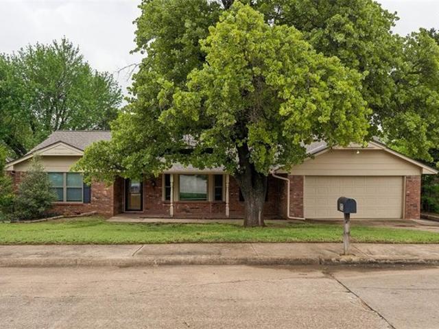House for sale in Edmond, Oklahoma