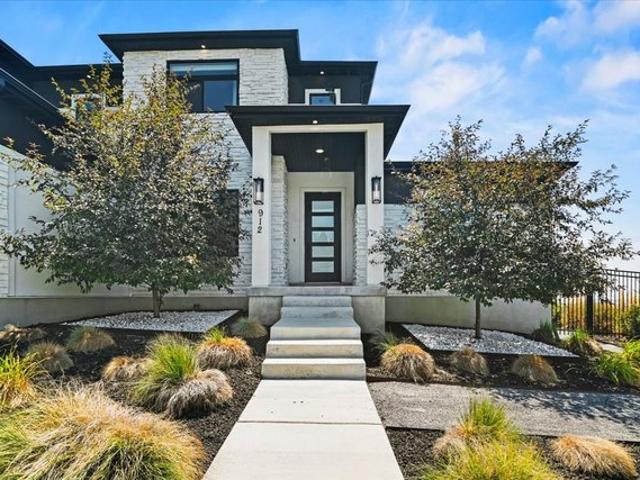 House for sale in Pleasant Grove, Utah