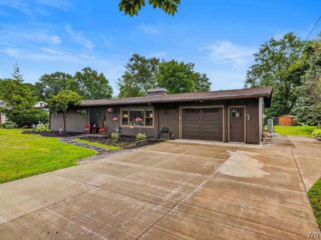 House for sale in Niagara, New York