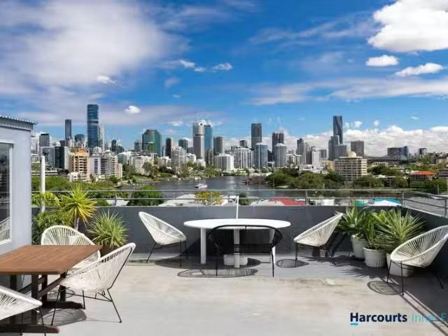 House for rent in East Brisbane, Greater Brisbane