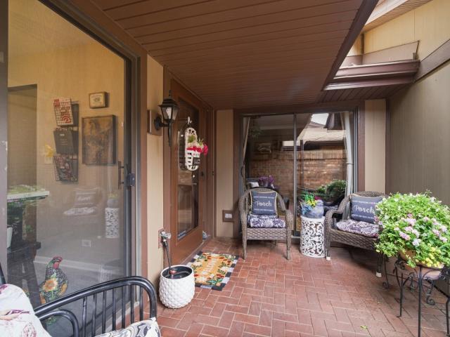 Townhouse for sale in Westmont, Illinois
