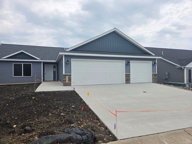 Townhouse for sale in Montgomery, Minnesota