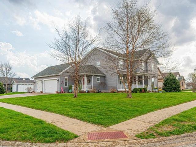 House for sale in Williamsville, Illinois