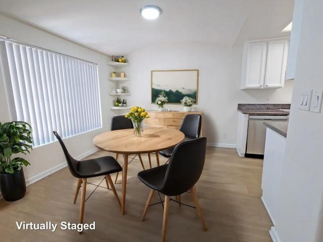 Apartment for rent in Canoga Park, California