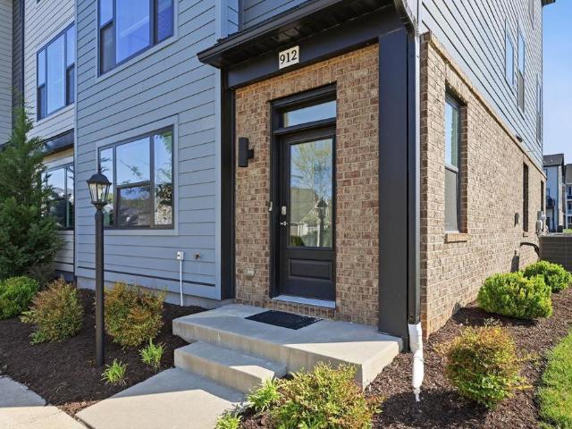 Townhouse for sale in Virginia