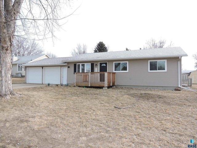 House for sale in Lennox, South Dakota